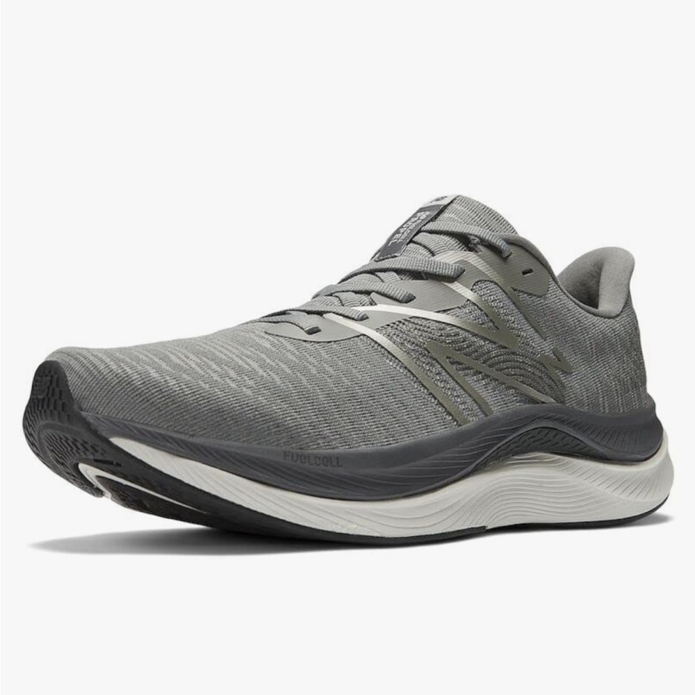 New Balance Men's FuelCell Propel V4 Running Shoe